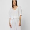 V neck top